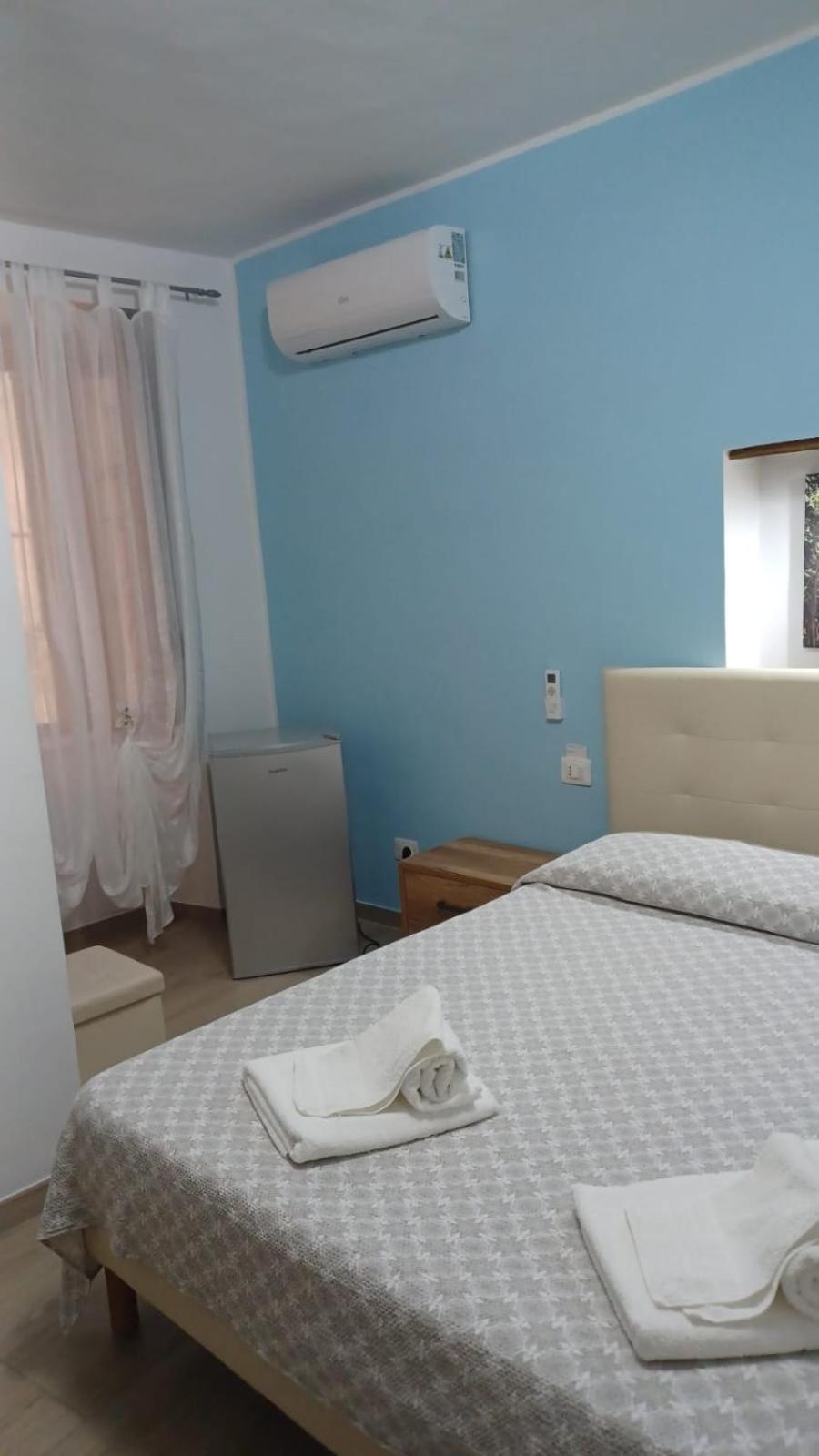 Casa Vacanze B&B Ondes กาเมรอตา ภายนอก รูปภาพ