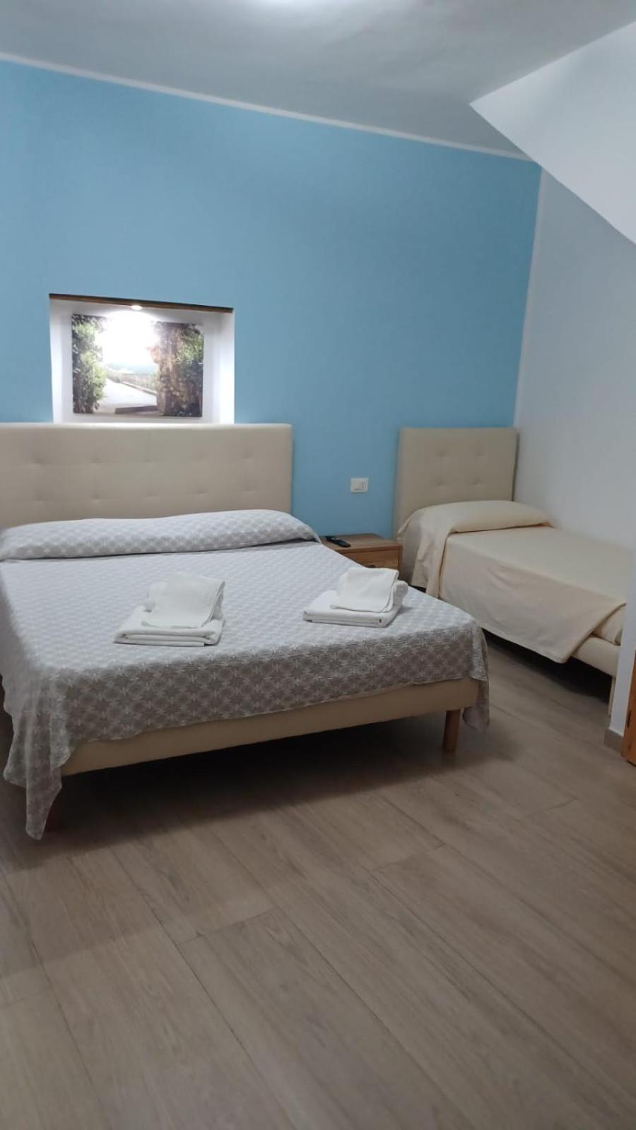 Casa Vacanze B&B Ondes กาเมรอตา ภายนอก รูปภาพ